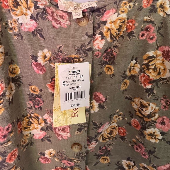 NWT Rewind Floral Sage Green Botton Top ~ HP 🎉 - Picture 3 of 8